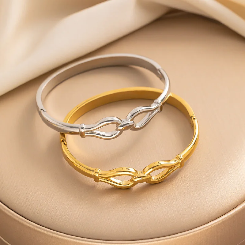 women's heart-shaped bracelets-Ellipse Stainless Steel 18K Gold Plated Bangles