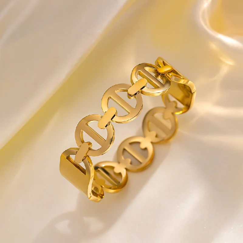 191 Pig Nose Bracelet Gold