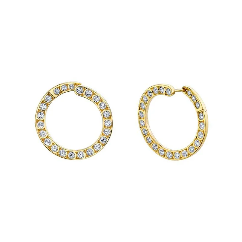 women's fashion stud earrings-18K Yellow Gold Scallop Diamond Circle Earrings