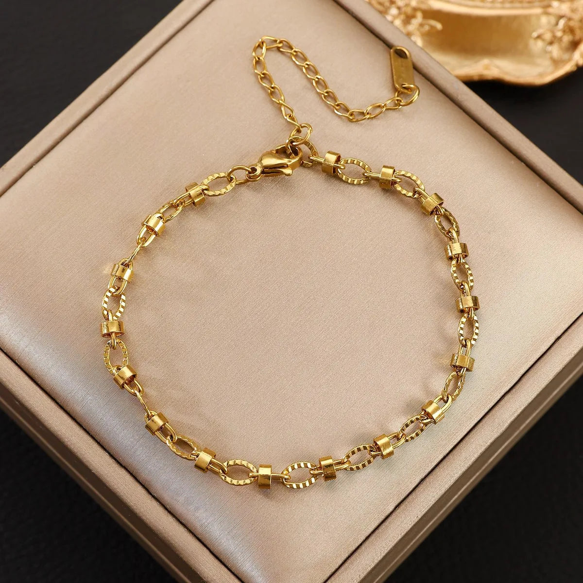 (Environmental Protection) 17 18K Real Gold Chain 10540