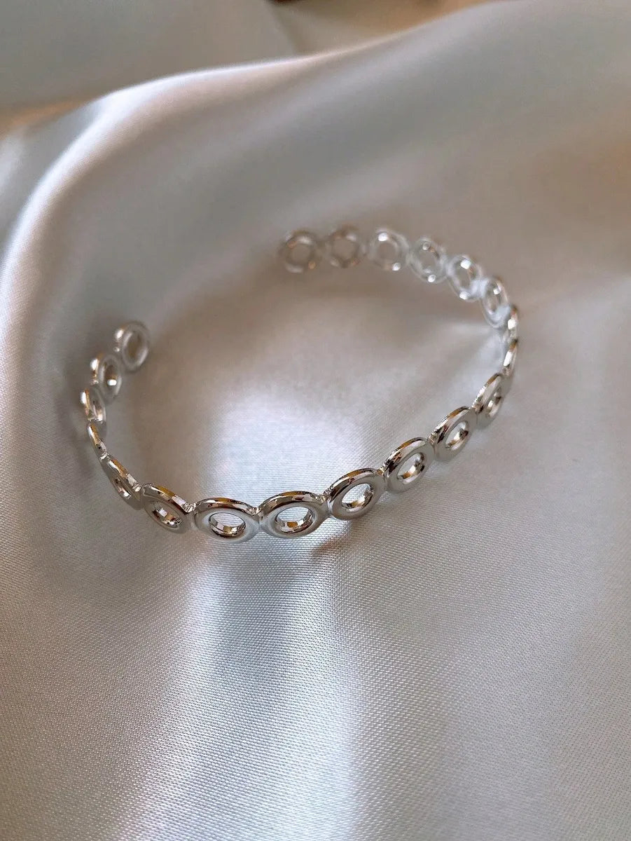 66# Bracelet-Silver-Round Hollow