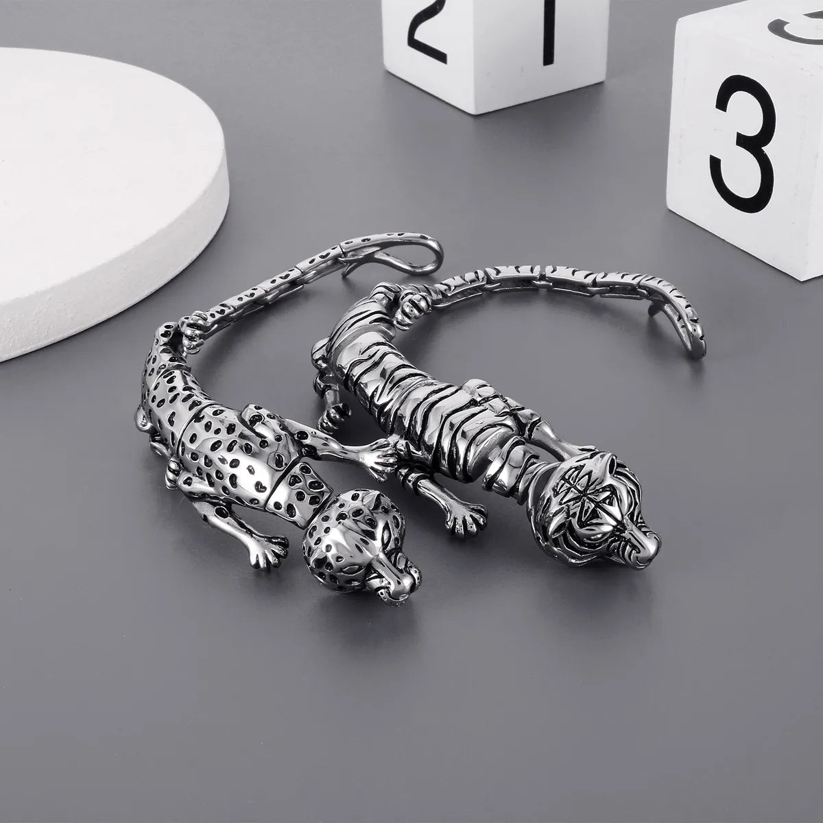 women's fashion bangles-Punk Leopard Dragon Titanium Steel Men'S Bracelets